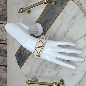Lucky Brand Chunky Tribal Print Faux Ivory Lucite Bangle Bracelet Ivory/Bronze